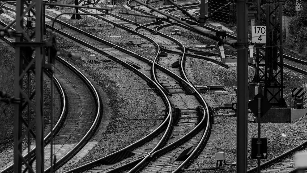 Deutsche Bahn: Strecke: frisch saniert – Pünktlichkeitsquote: 6 Prozent
