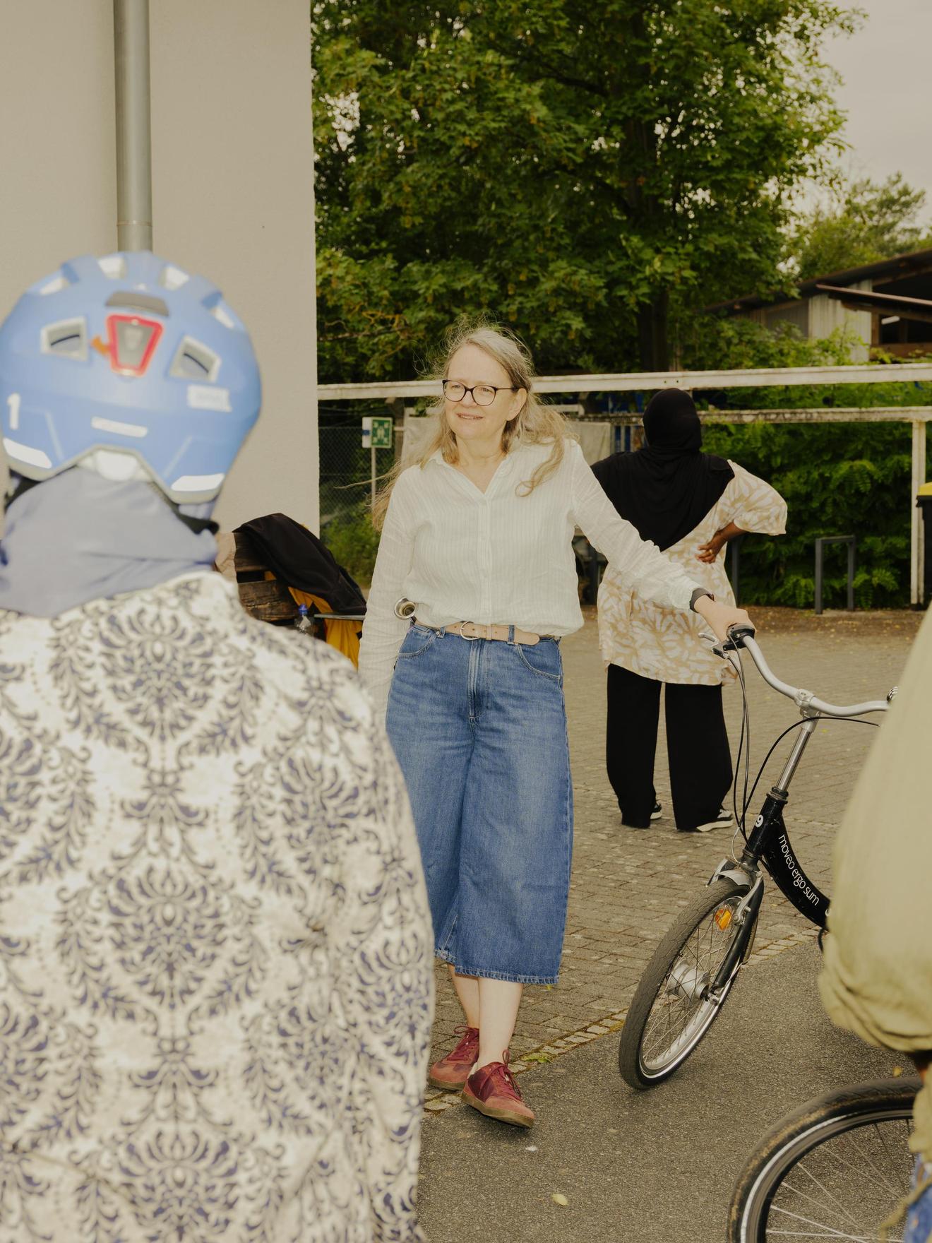 Fahrradfahren und Integration: Nicole Matheis bringt seit über 20 Jahren vor allem Migrantinnen das Radfahren bei.
