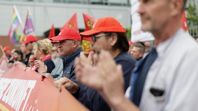 Aktionstag bei VW: Gewerkschaft protestiert vor Aufsichtsratssitzung von Volkswagen