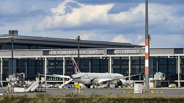 Berliner Flughafen: Flugbetrieb am BER wegen möglicher Drohne kurzzeitig eingestellt