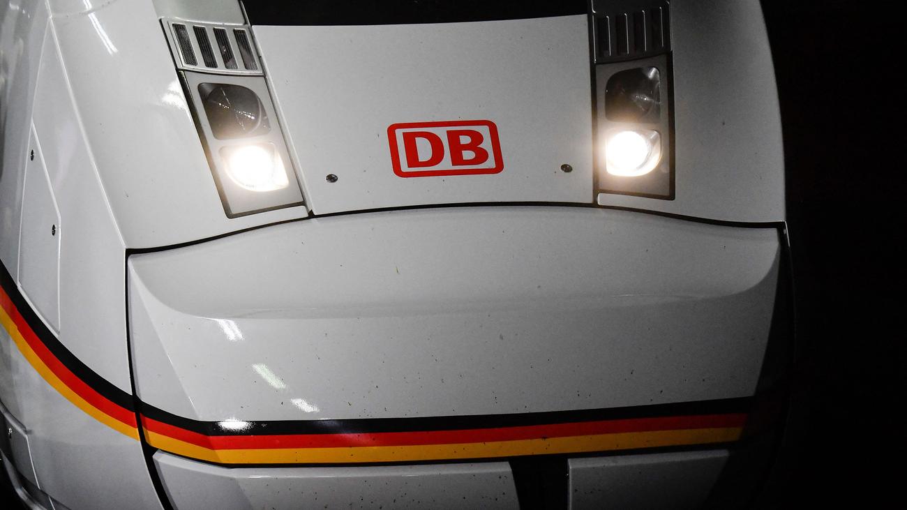 Punctuality of Deutsche Bahn: Almost every second DB long-distance train ...