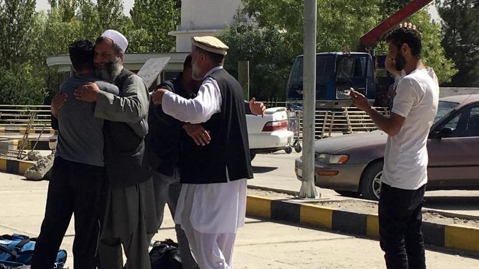 46 Passagiere: Abschiebeflug Aus Deutschland In Kabul Eingetroffen ...