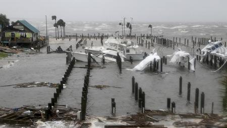 Todliche Folgen Rekord Hurrikan Michael Wutet In Florida Zeit Online