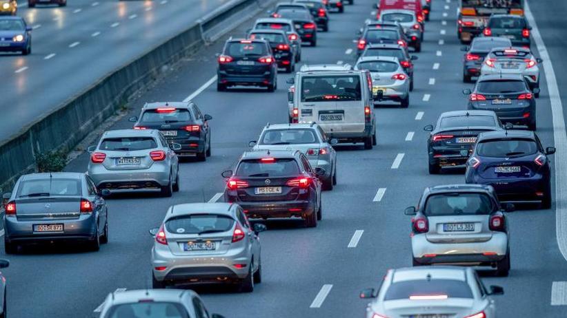 Verstöße kaum zu kontrollieren: Städtebund: Fahrverbot auf Autobahn