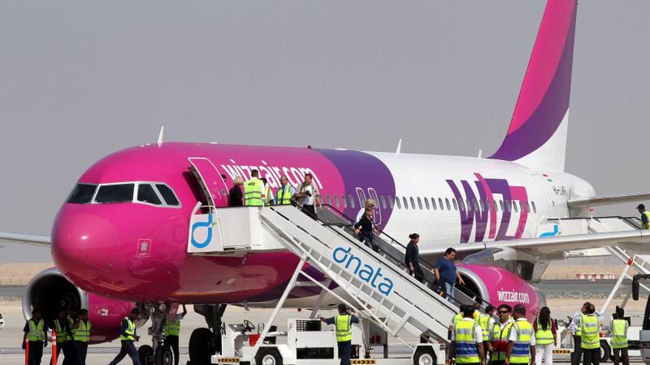 wizzair extra luggage price