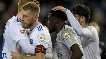 Tabellenzweiter 2 Liga Hsv Vor Derby Gegen St Pauli In