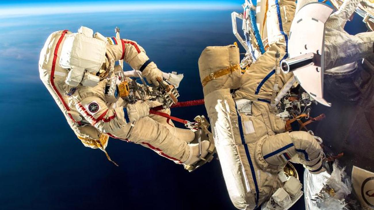 Trümmer bedrohen ISS: Nasa-Chef nennt indischen Satelliten-Abschuss ...