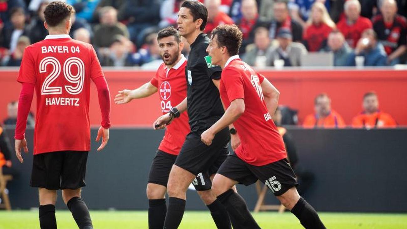 Bayer Leverkusen VöllerAttacke überrascht FIFASchiedsrichter Aytekin