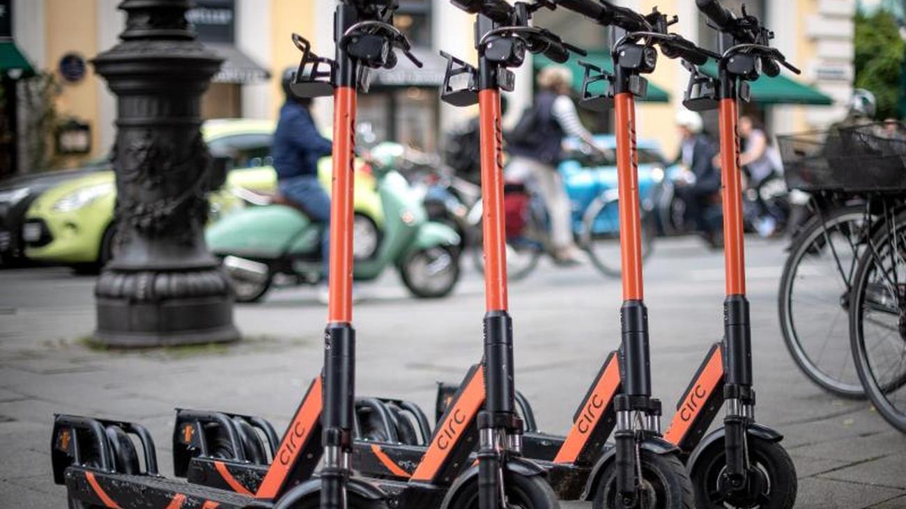 One month after approval thousands of escooters are awarded in German