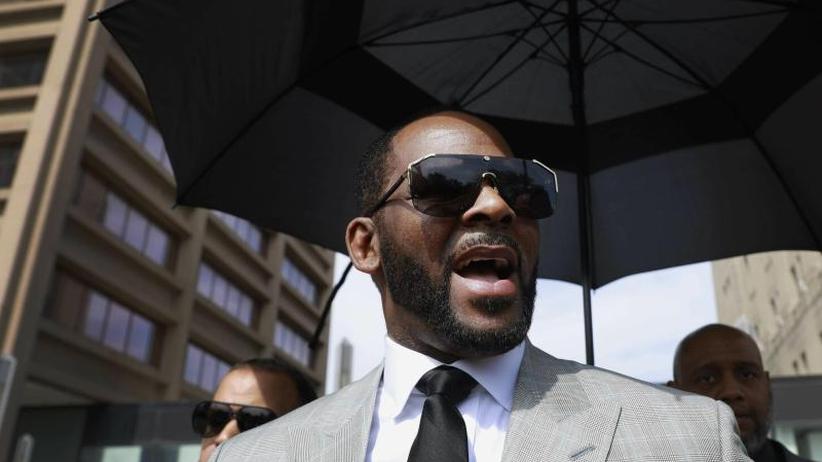 Metoo Missbrauchsvorwurfe R Kelly Muss Vorerst In Haft Bleiben Zeit Online