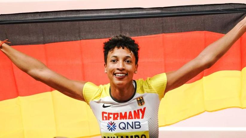 7,30 Meter im dritten Versuch: Malaika Mihambo glänzt als ...