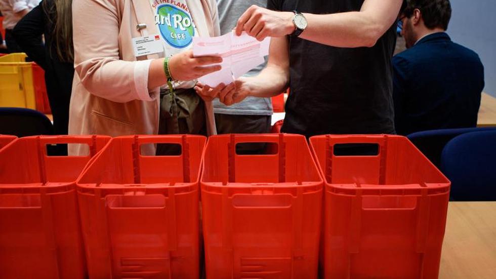 Hintergrund: Das Große Zählen: Wie Die SPD Ihr Spitzenduo Bestimmt ...