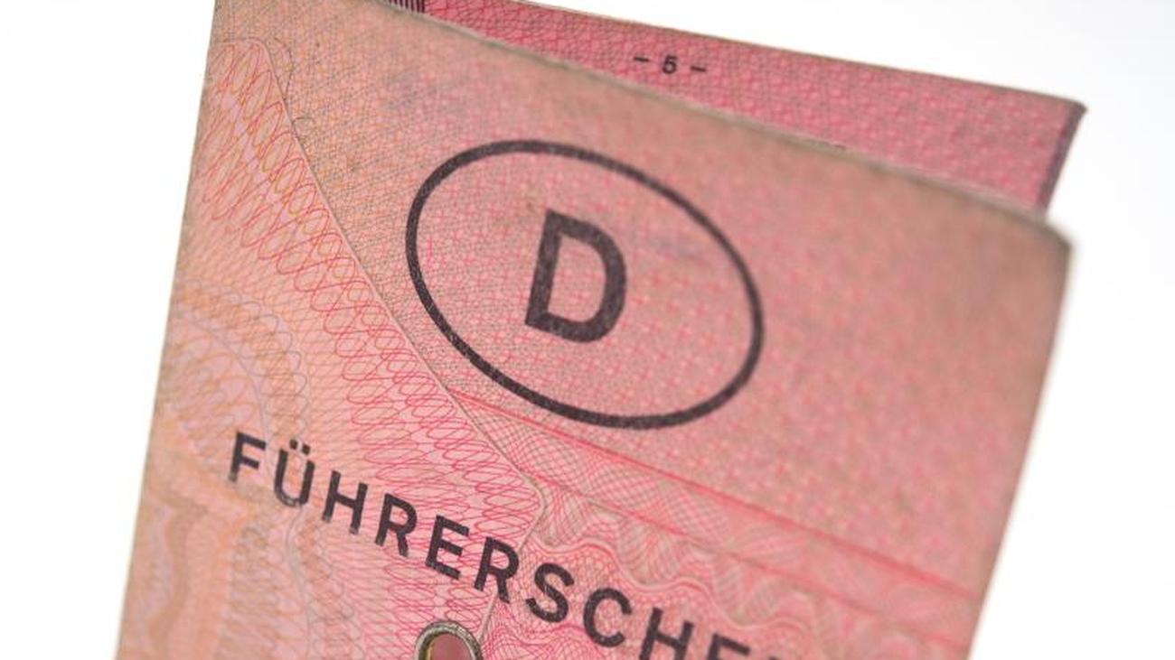 EU-Richtlinie: Bußgeld Für Alten Führerschein Im Ausland Abwenden ...