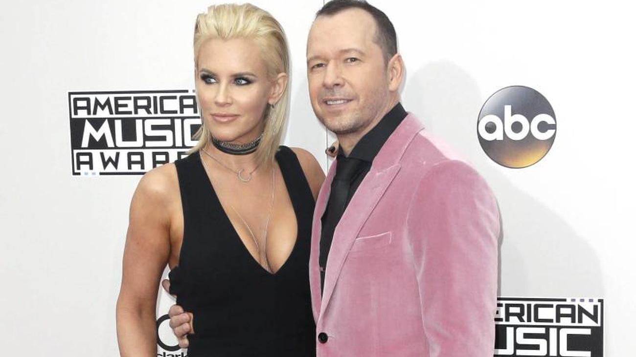 Geldspritze Donnie Wahlberg Gibt Kellnerin 2020 Dollar Trinkgeld Zeit Online