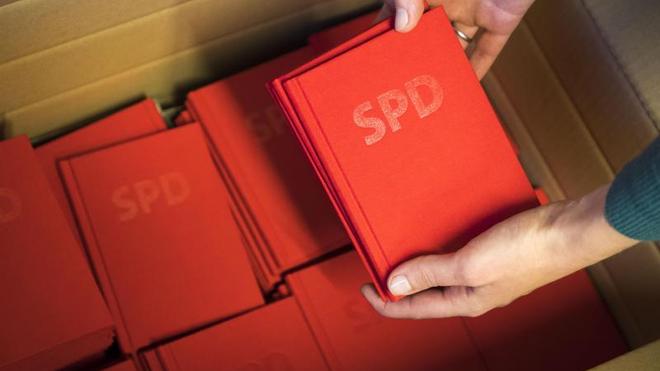 Parteien: CDU und SPD verlieren Mitglieder - Grüne legen deutlich zu