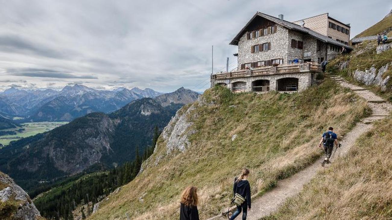 Erholung in den Bergen: Alpenverein öffnet Hütten | ZEIT ONLINE