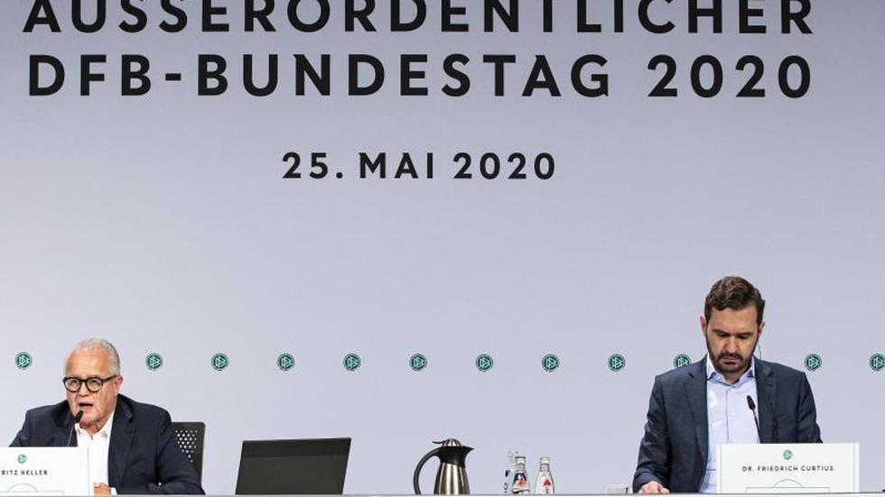 Außerordentlicher Bundestag: Große Mehrheit: DFB Stimmt Für Fortsetzung ...