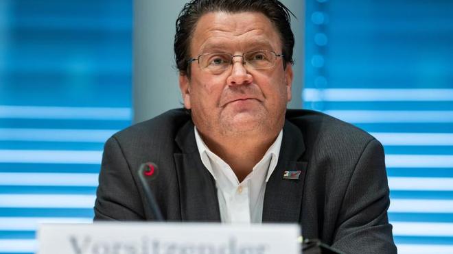 Bundesverfassungsgericht: Abwahl von AfD-Politiker Brandner im Rechtsausschuss wirksam | DIE ZEIT