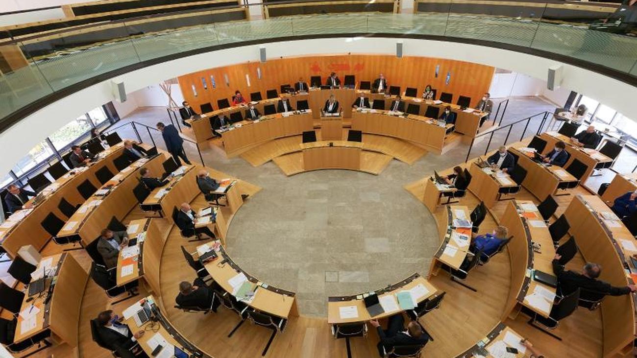 Landtag: Landtag: Corona-Folgen für Schule, Kommunen und Ökonomie | ZEIT ONLINE