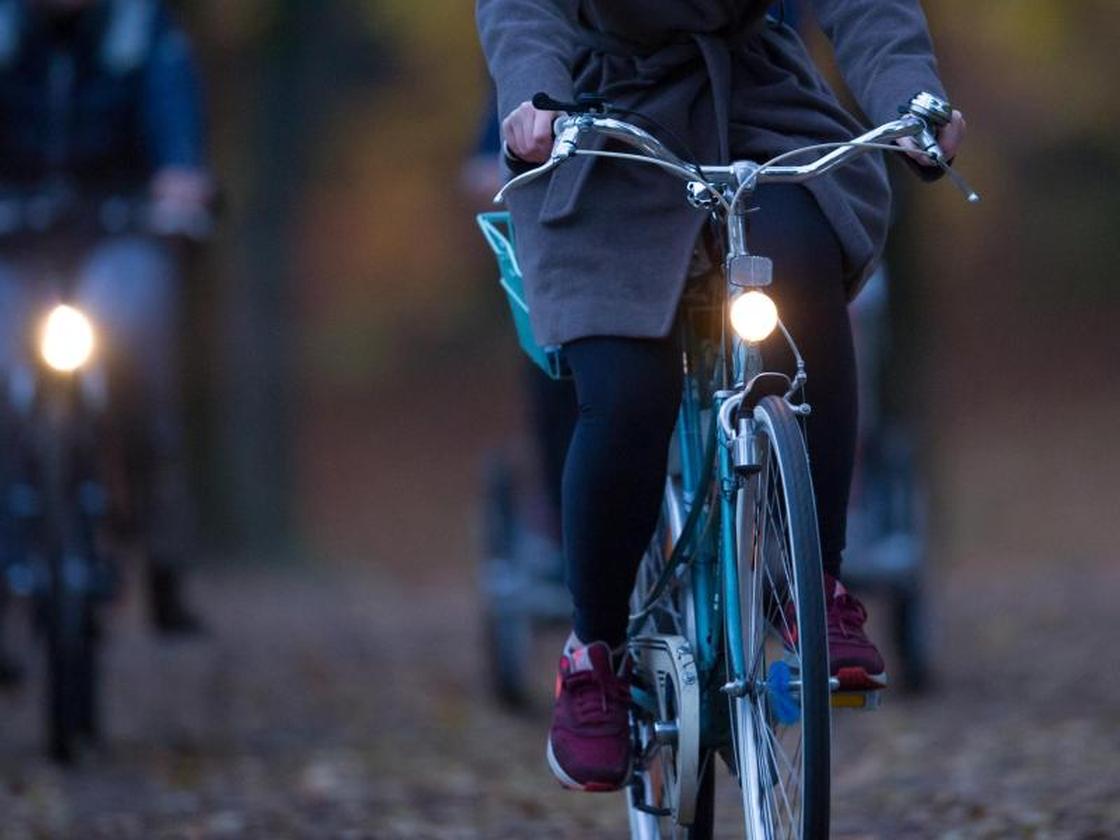 Blendgefahr: Fahrradlicht darf nicht zu hoch eingestellt sein