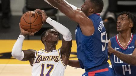 Nba Start Pitbull Verteidiger Viel Lakers Lob Fur Schroder Zeit Online