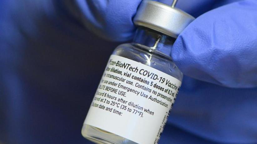 Studie: Neue Virus-Varianten: Biontech-Impfstoff wirkt ...