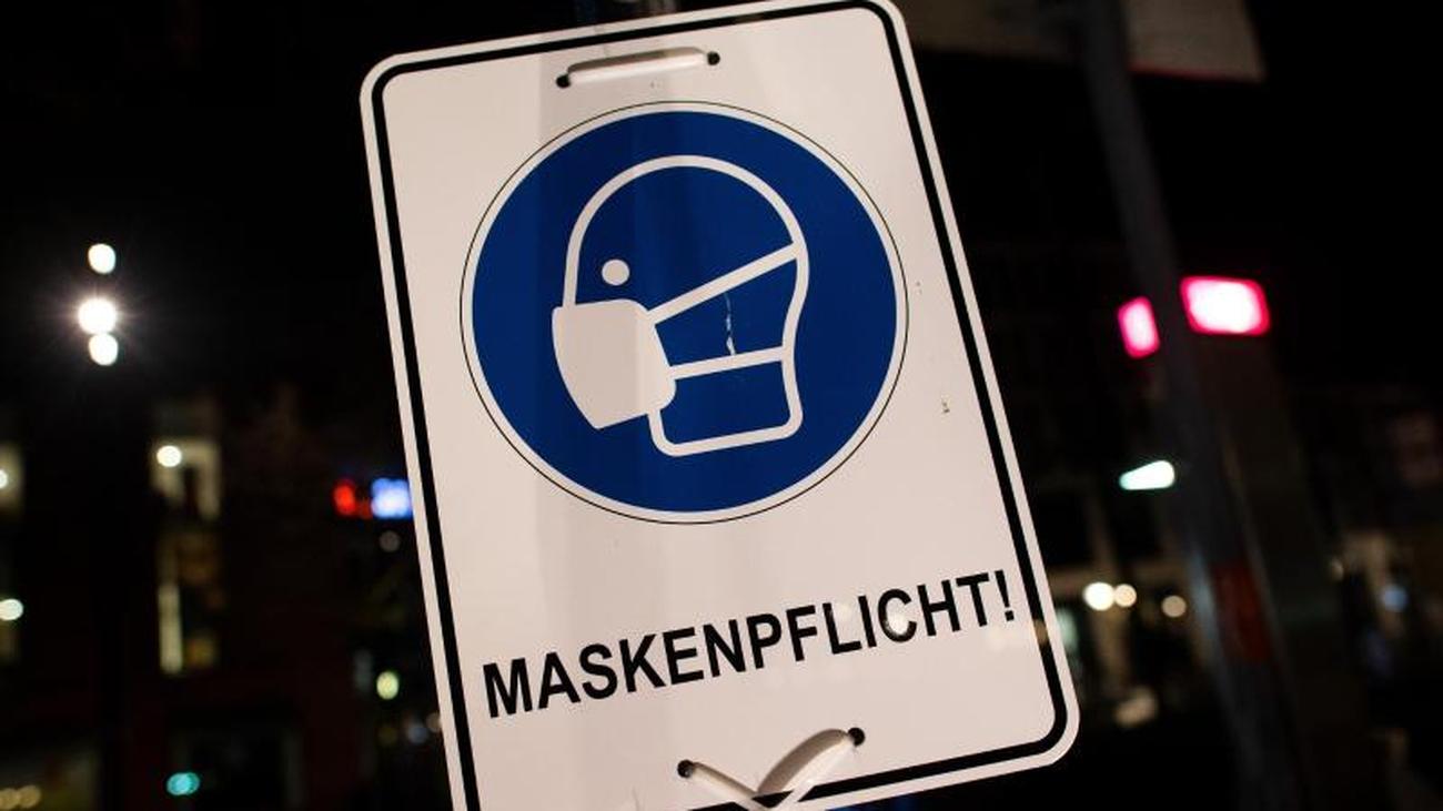 Kriminalität 42Jähriger stiehlt Hinweisschilder zur Maskenpflicht