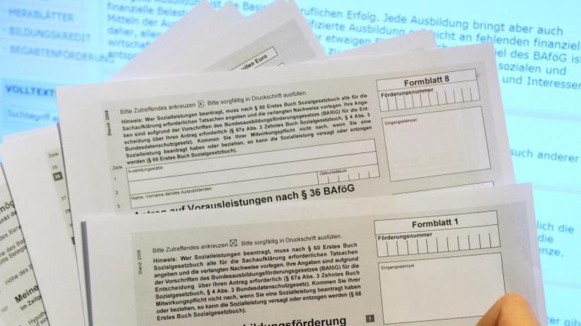 Hochschulen Studenten Und Schuler Stehen Vor Hurden Bei Bafog Antragen Zeit Online