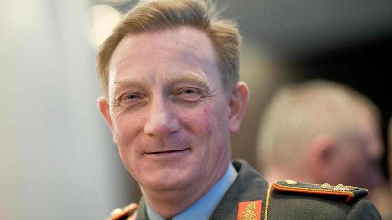 Gesundheit General berichtet über Bundeswehreinsatz gegen Corona