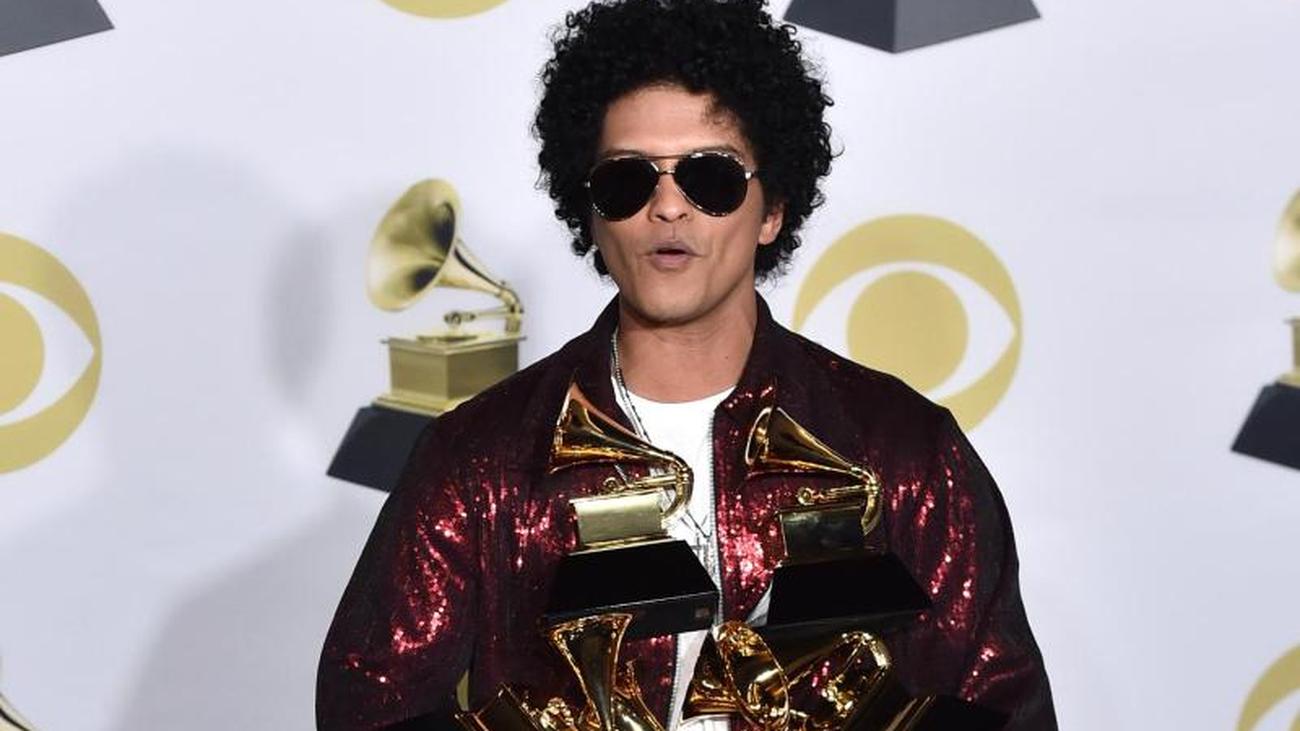 Musik Awards Bruno Mars Bittet Grammys Um Auftritt Zeit Online