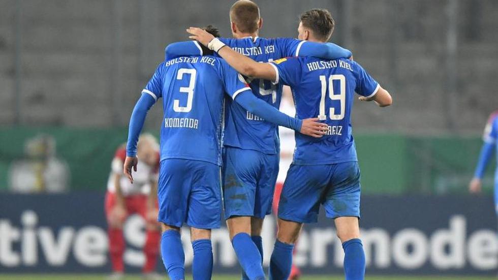 Fußball: Holstein Kiel Im Pokal-Halbfinale Gegen Dortmund Am 1. Mai ...