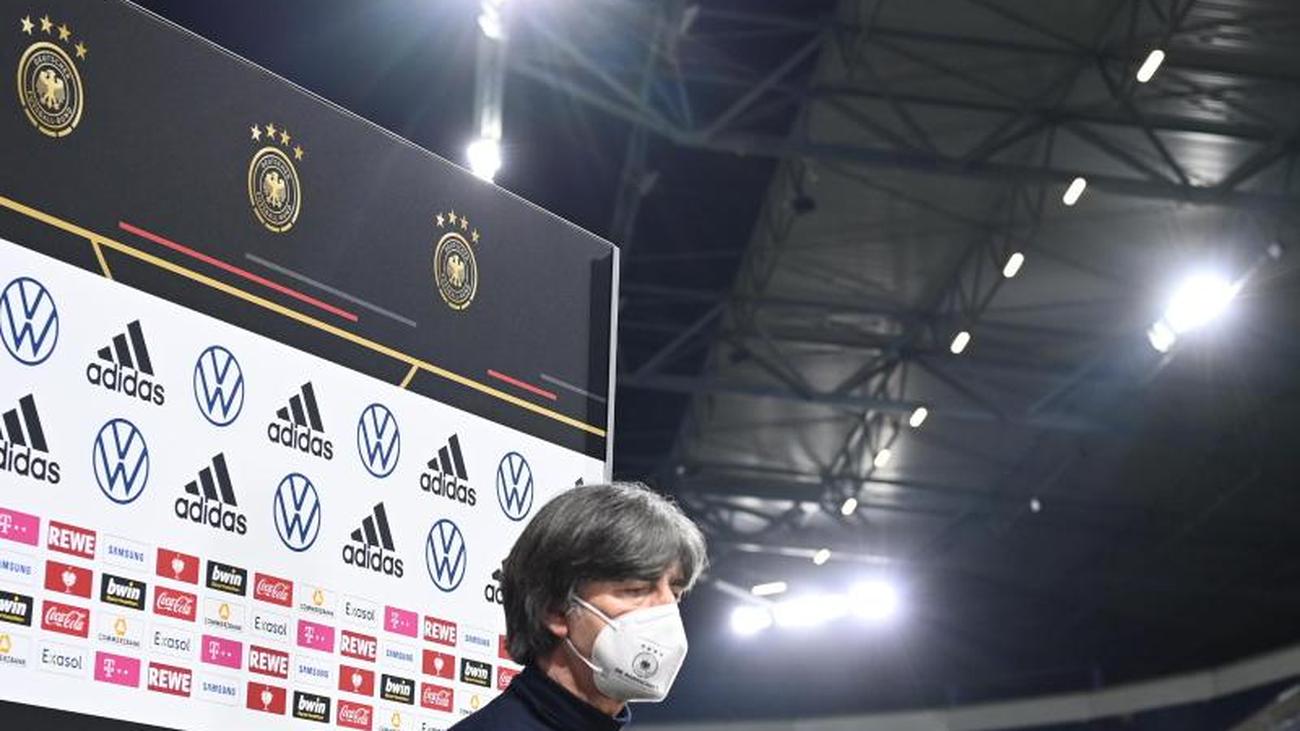 Löw Peinlich Löw Peinlich