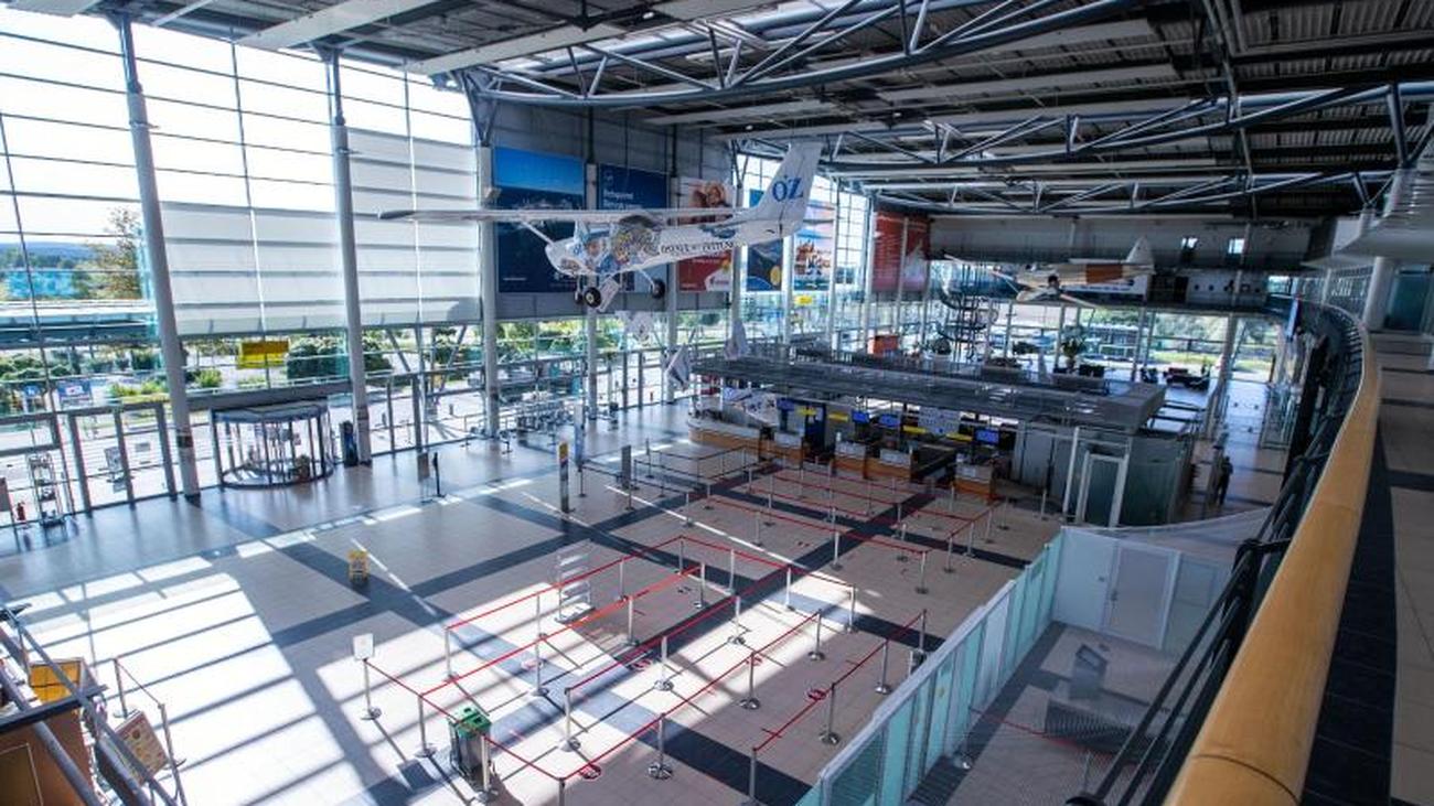 Luftverkehr Mit 14tägiger Vorlaufzeit Flugplan von RostockLaage