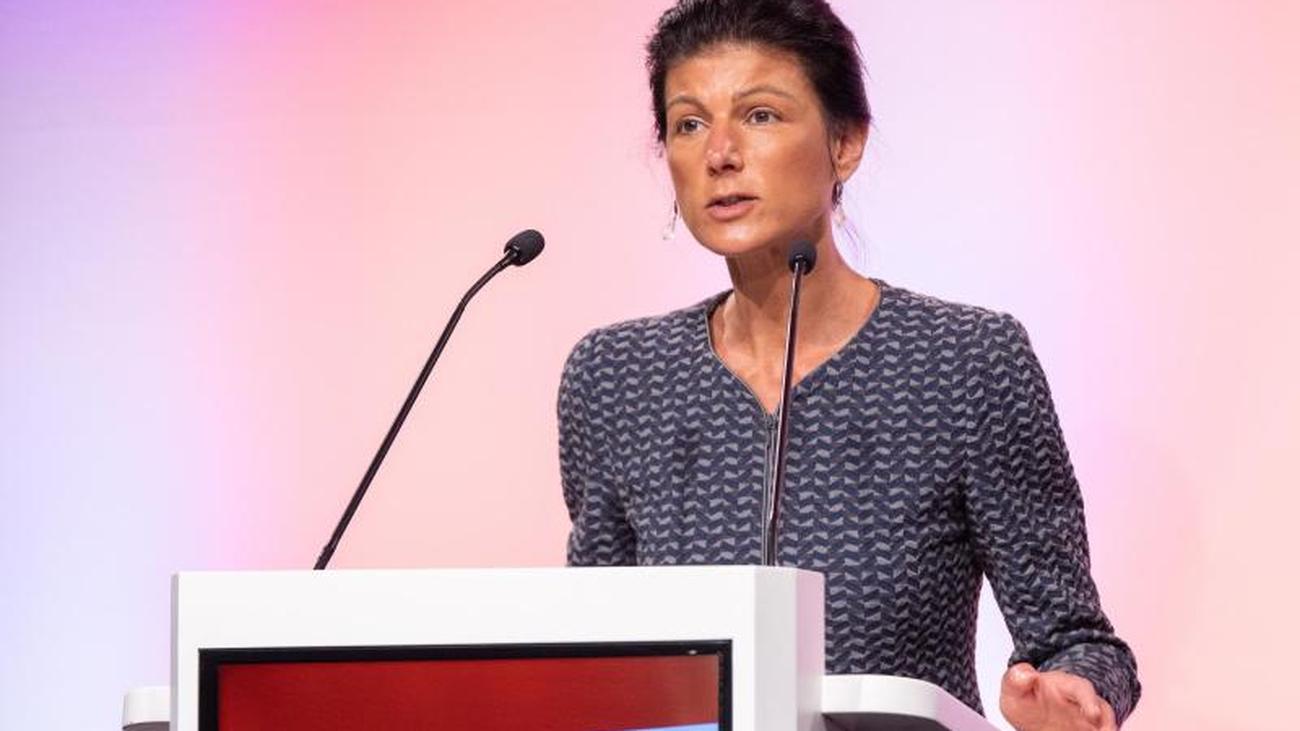 Trotz Protesten: Wagenknecht Als Spitzenkandidatin Der NRW-Linken ...