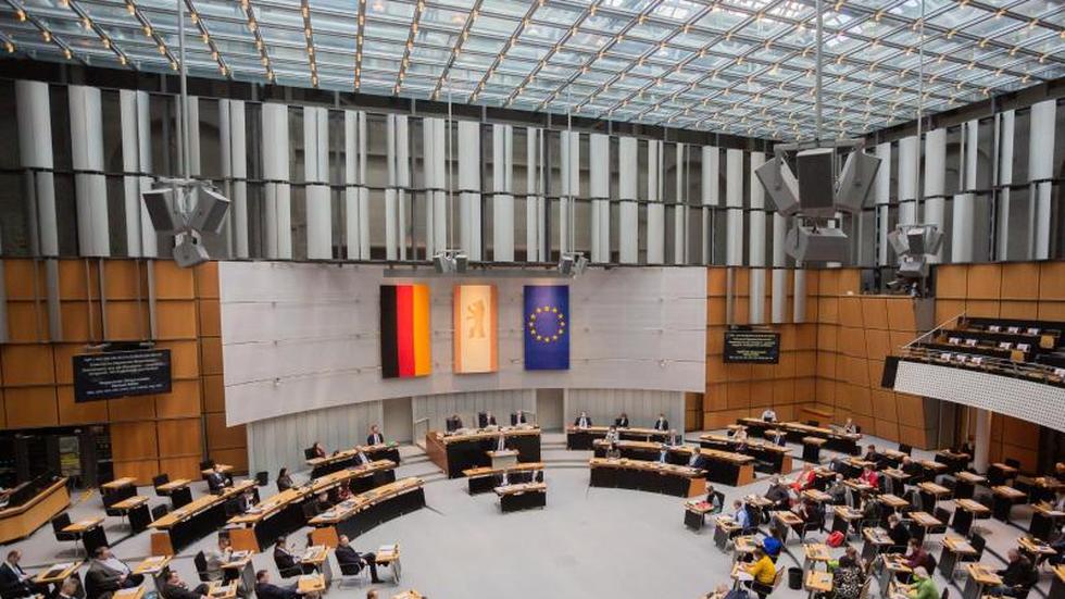 Senat Senat beschließt mehr Freiheiten für geimpfte Menschen ZEIT ONLINE