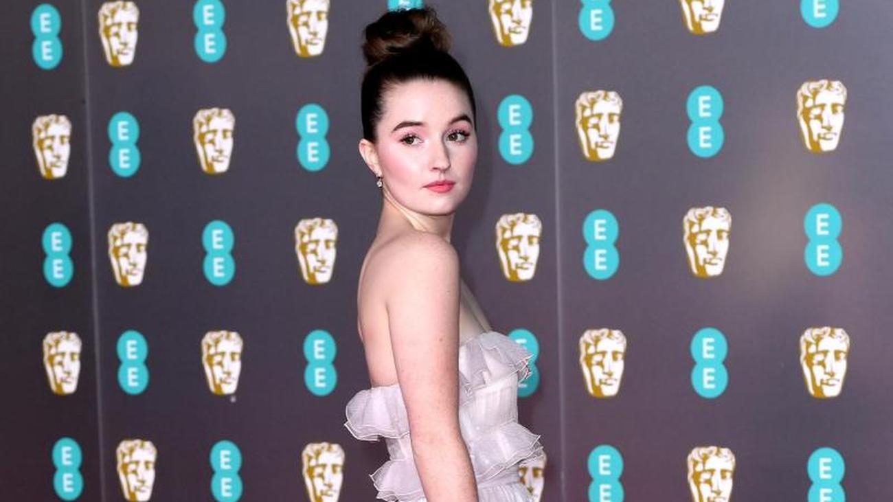 Neues aus Hollywood: Kaitlyn Dever mit dem "Ticket To Paradise" | ZEIT