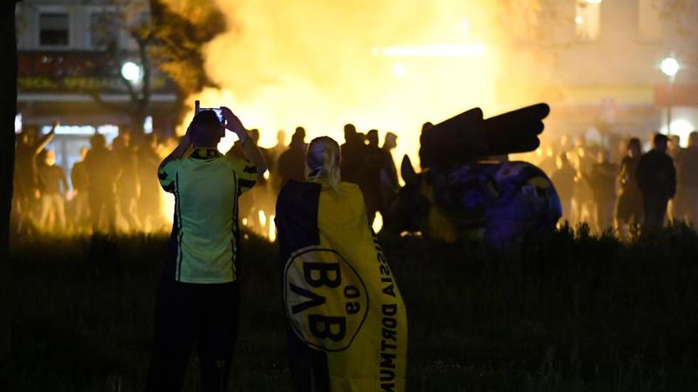 Fußball Nach Pokalsieg Strafverfahren Gegen Dortmunder Ultras Zeit Online 