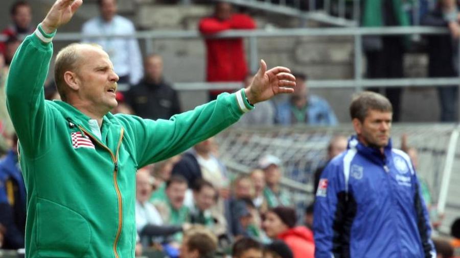 Fussball Werder Bremen Droht Bei Schaaf Comeback Der Abstieg Zeit Online