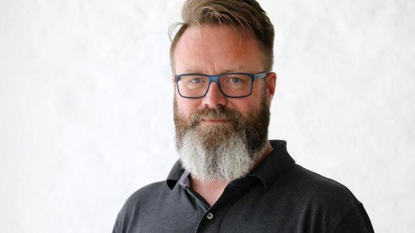 Kommunen: Claus Ruhe Madsen (parteilos), Oberbürgermeister von Rostock.