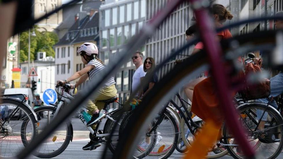 Klima Fridays For Future Mit Fahrraddemos In Drei St dten ZEIT ONLINE
