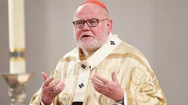 Kirche: Kardinal Reinhard Marx zelebriert die Christmette in der Frauenkirche.