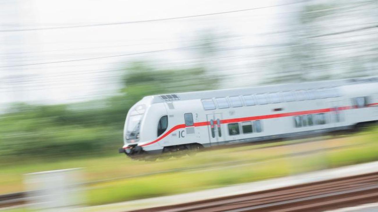 Tarifkonflikt Zittersommer Fur Bahnkunden Zeit Online