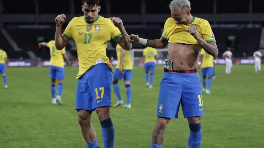 Copa America Brasilien Kickt Sich Ins Copa America Finale Zeit Online