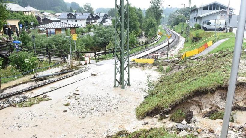 18.07.2021 - ZEIT ONLINE | Zugverkehr im südlichen Oberbayern beeinträchtigt