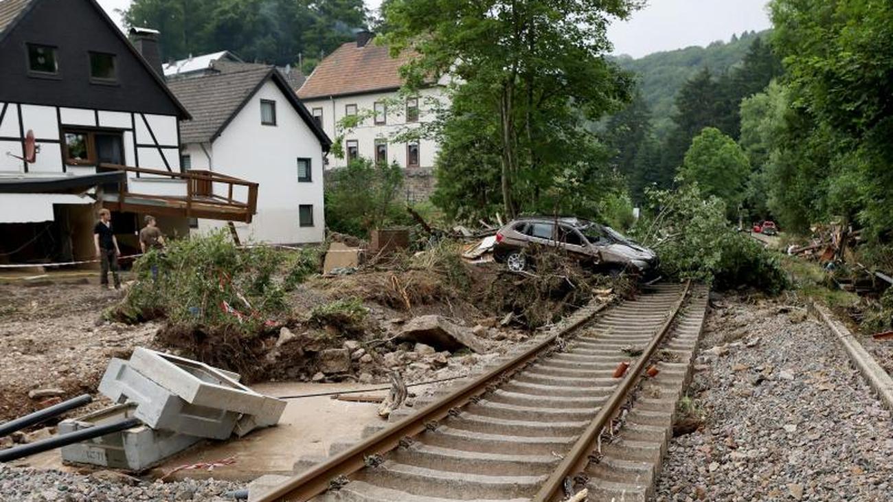 Verkehr Bahn will größte Schäden nach Flut bis Jahresende