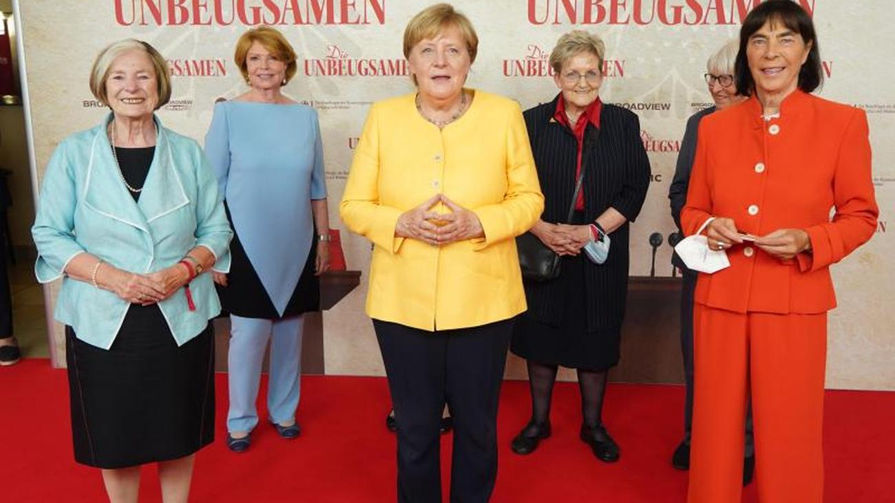 Dokumentation: Filmpremiere in Berlin: Merkel und die ...