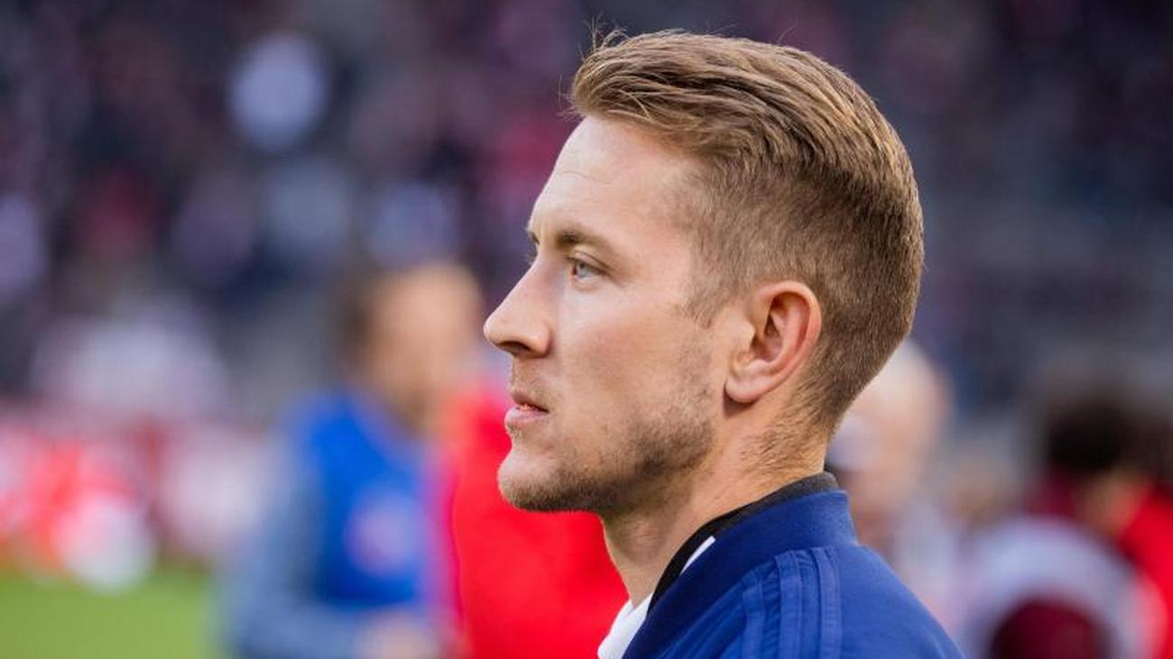 Fußball: Medien: Kiel will Ex-HSVer Lewis Holtby ...