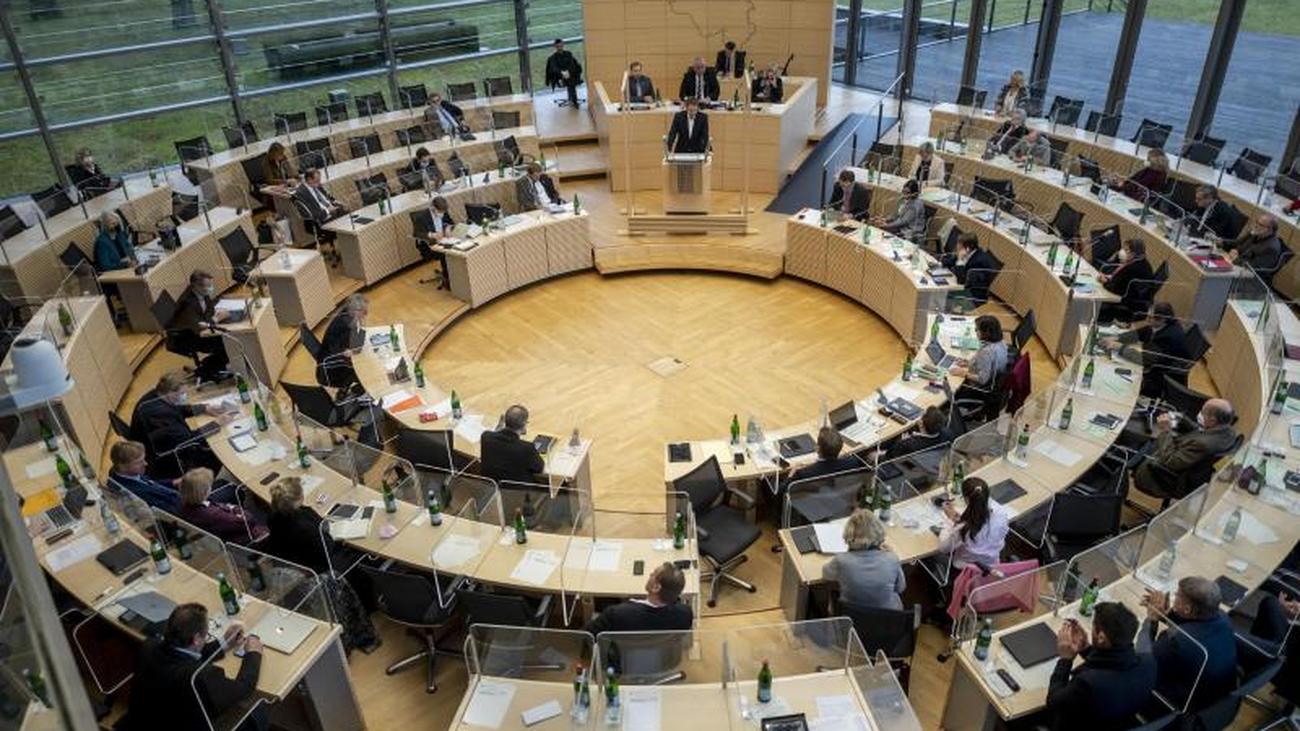 Landtag: Landtag streitet über Schleswig-Holsteins Haushalt für 2022 ...