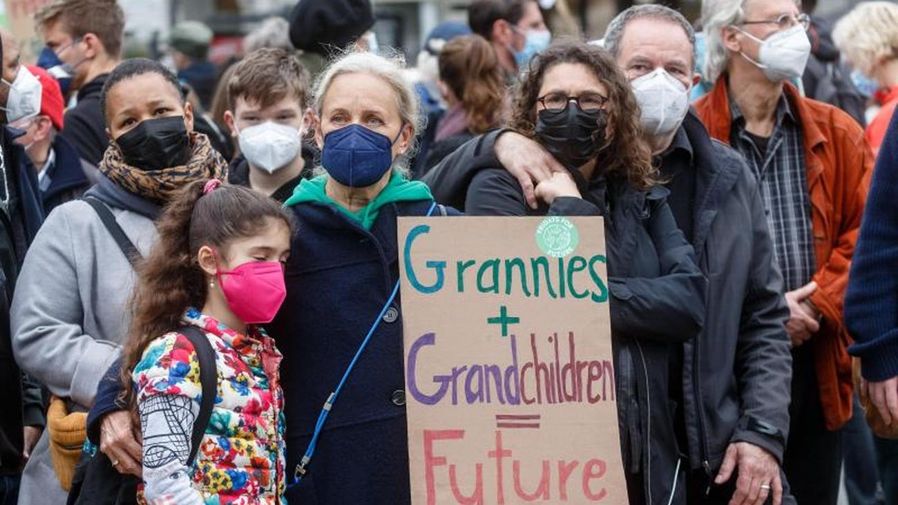 Demonstrationen: Zehntausende Bei Klimastreik Von Fridays For Future ...