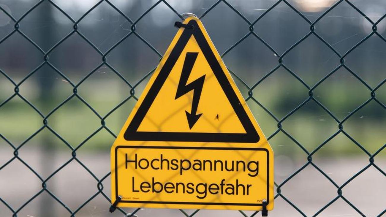 Stromausfall In Großen Teilen Saarbrückens Versorgung Nach Brand Nur Teils Wiederhergestellt - er4m17n